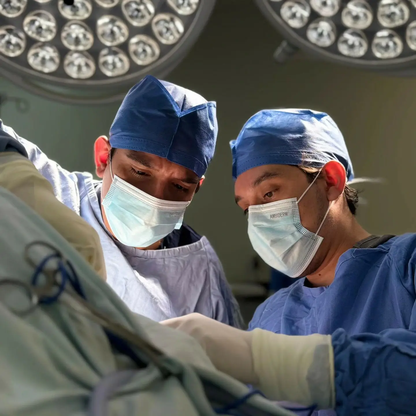 Dr. Luis Garibaldi - Traumatólogo